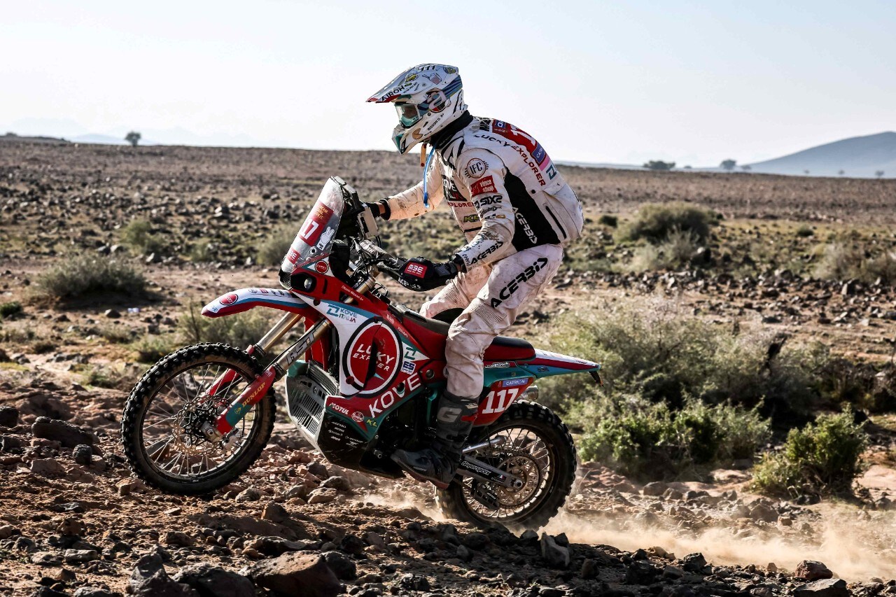 Kove 450 Rally Lucky Explorer: la moto della Dakar arriva sul mercato (in serie limitata)